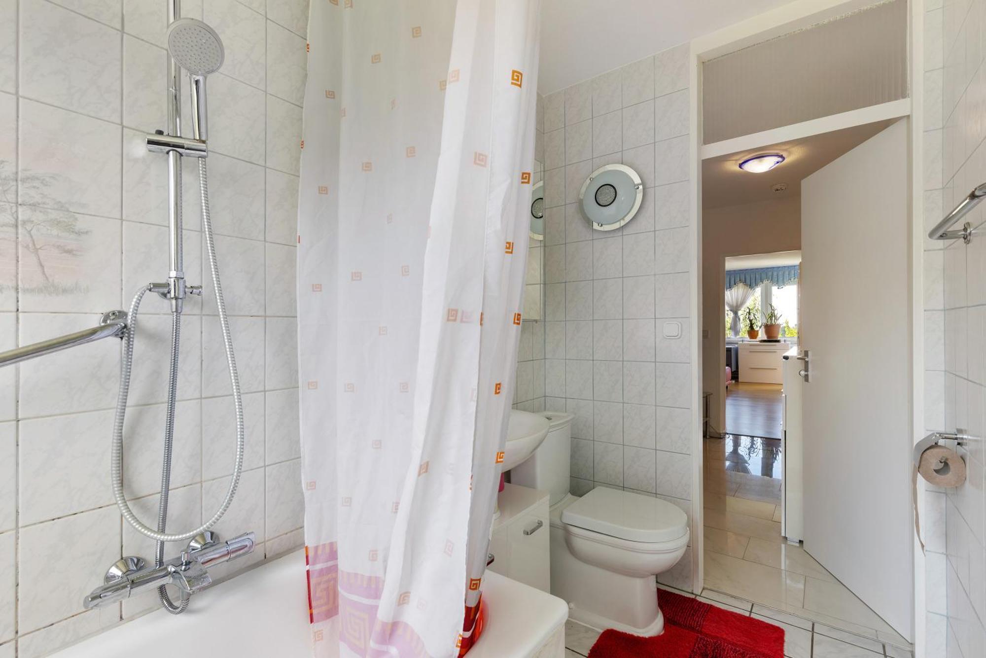Helle, Ruhige Dachwohnung Eningen unter Achalm Ngoại thất bức ảnh